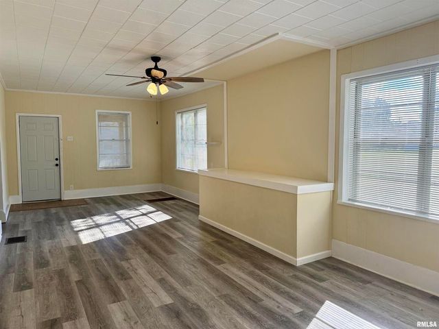 1103 W Boulevard St Street A & B, Marion, IL 62959