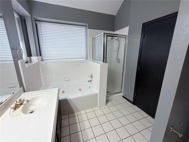 1082 Hilltop Mansion Drive, Yukon, OK 73099