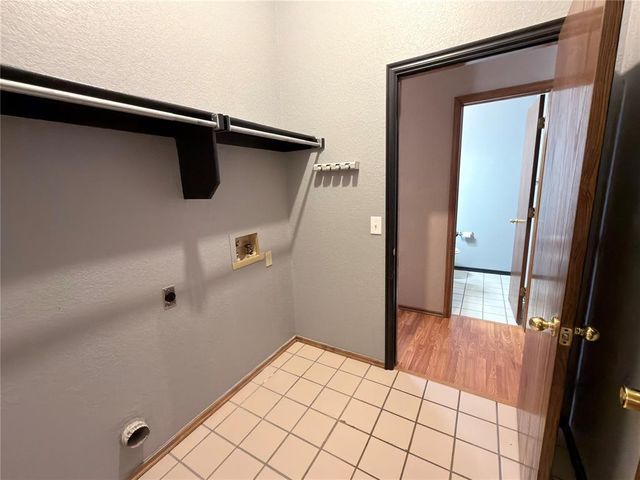 1082 Hilltop Mansion Drive, Yukon, OK 73099