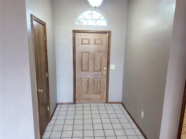 1082 Hilltop Mansion Drive, Yukon, OK 73099