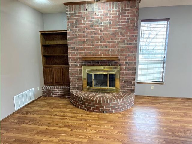 1082 Hilltop Mansion Drive, Yukon, OK 73099