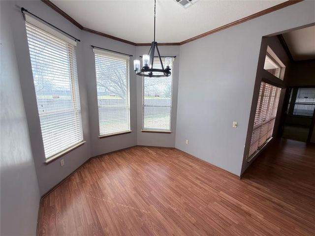 1082 Hilltop Mansion Drive, Yukon, OK 73099