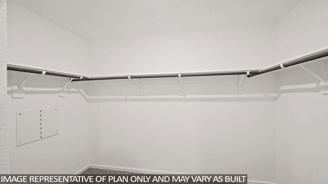 180 Baby Calf Roping RD, Jarrell, TX 76537