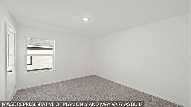 180 Baby Calf Roping RD, Jarrell, TX 76537