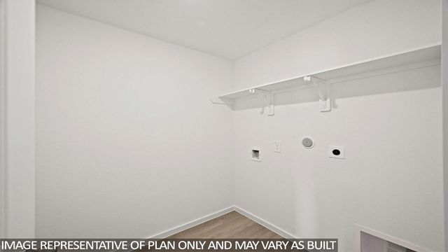 180 Baby Calf Roping RD, Jarrell, TX 76537