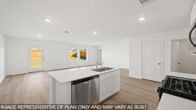 180 Baby Calf Roping RD, Jarrell, TX 76537