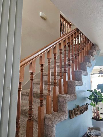 10127 Sinton Dr, Pensacola, FL 32507