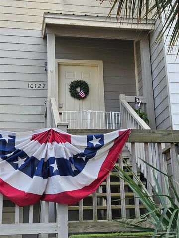 10127 Sinton Dr, Pensacola, FL 32507