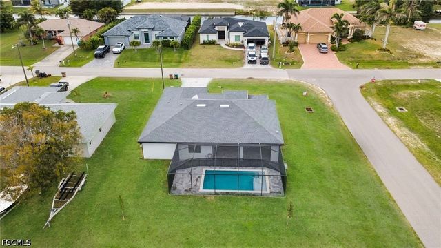 1201 SW 8th PL, Cape Coral, FL 33991