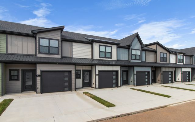 303 Jonathan Wade circle, Clarksville, TN 37043