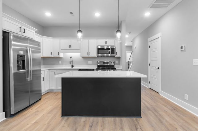 303 Jonathan Wade circle, Clarksville, TN 37043