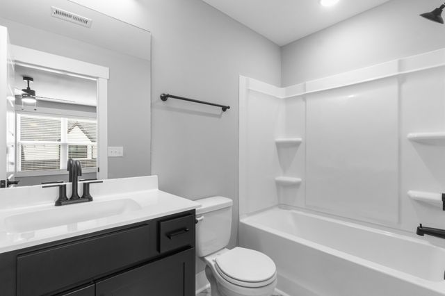 303 Jonathan Wade circle, Clarksville, TN 37043