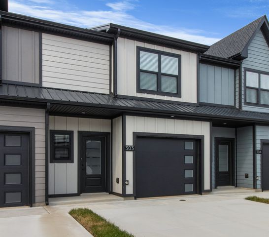 303 Jonathan Wade circle, Clarksville, TN 37043