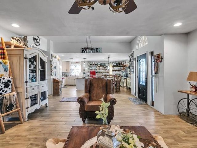 1414 County Road 3550, Cleveland, TX 77327