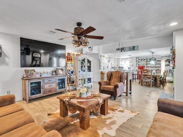 1414 County Road 3550, Cleveland, TX 77327