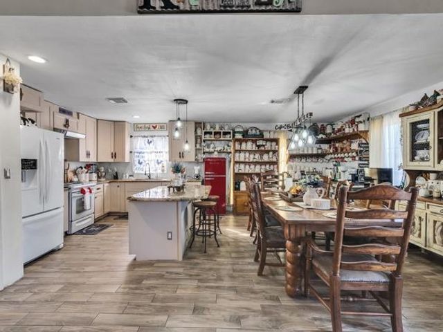 1414 County Road 3550, Cleveland, TX 77327