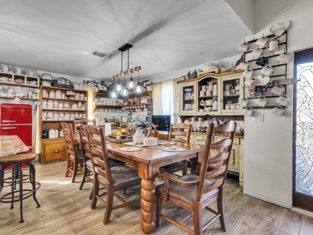 1414 County Road 3550, Cleveland, TX 77327