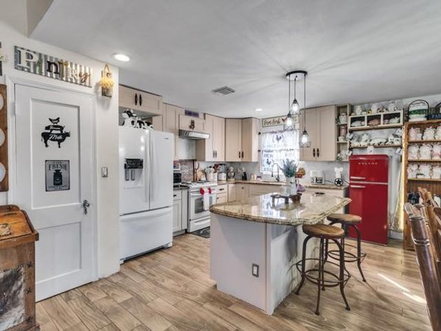 1414 County Road 3550, Cleveland, TX 77327