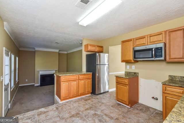 1000 Cliffside Run, Lithonia, GA 30058