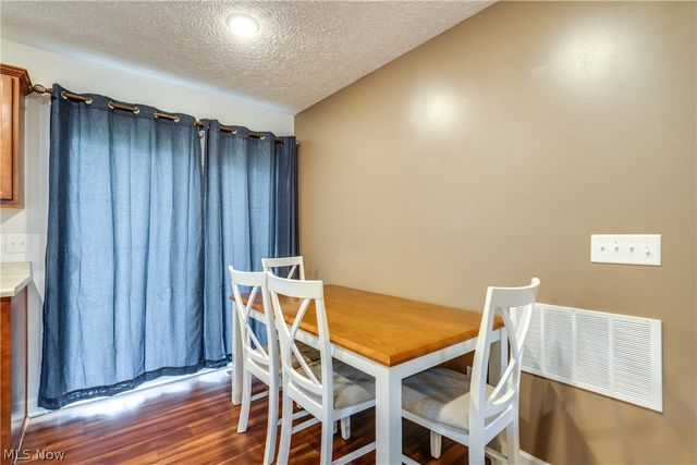 3593 Portage Point Boulevard, Akron, OH 44319