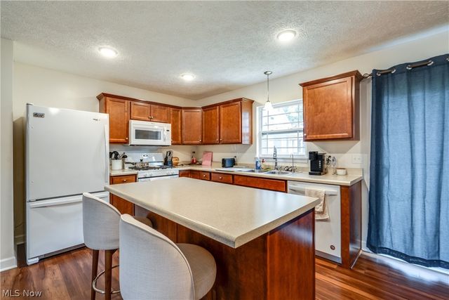 3593 Portage Point Boulevard, Akron, OH 44319