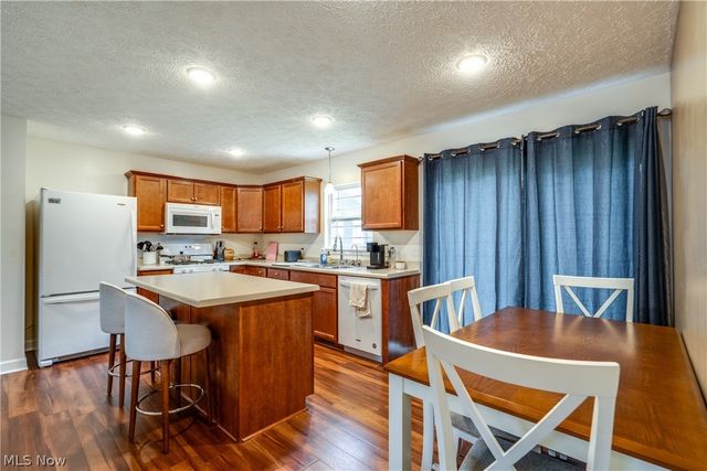 3593 Portage Point Boulevard, Akron, OH 44319