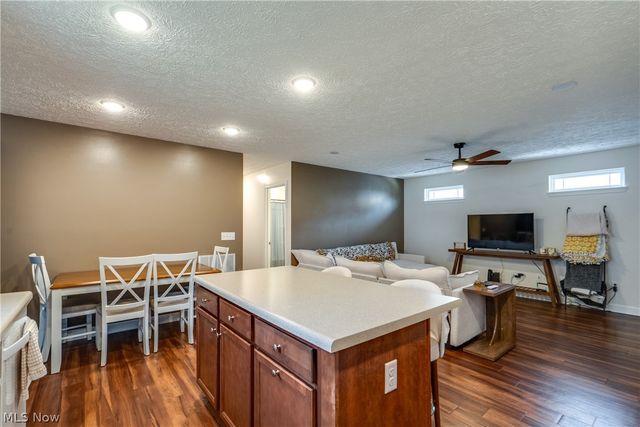 3593 Portage Point Boulevard, Akron, OH 44319