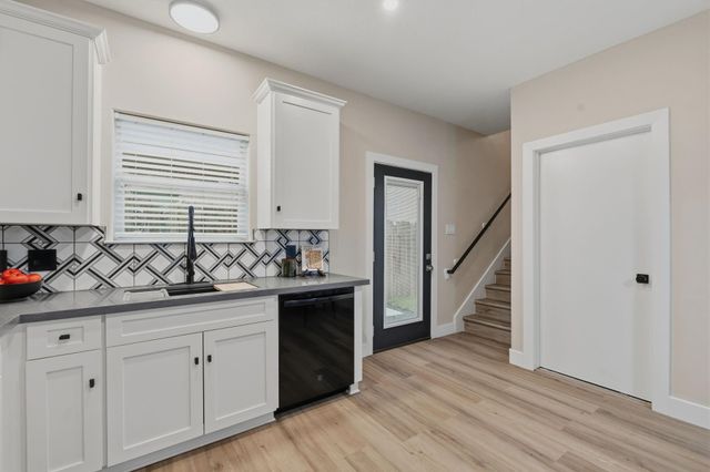 226 Sydnor Street, Houston, TX 77020