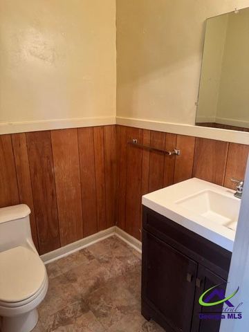 313 W Church Street, Fort Valley, GA 31030