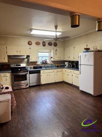 313 W Church Street, Fort Valley, GA 31030