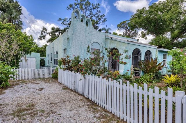1370 13TH STREET, Sarasota, FL 34236