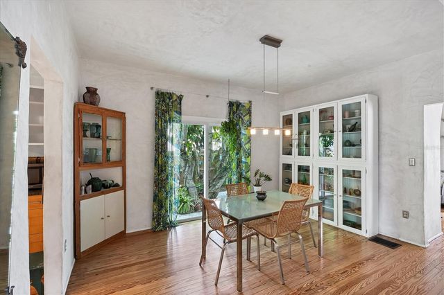 1370 13TH STREET, Sarasota, FL 34236