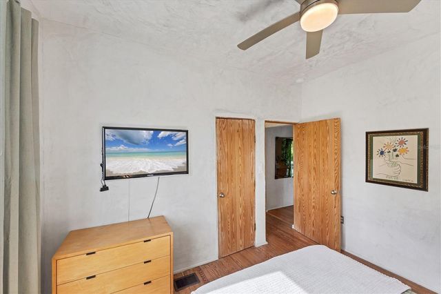 1370 13TH STREET, Sarasota, FL 34236