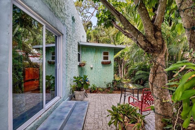 1370 13TH STREET, Sarasota, FL 34236