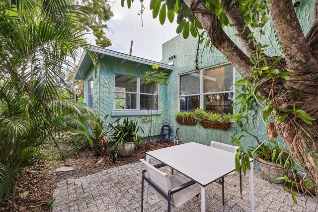 1370 13TH STREET, Sarasota, FL 34236
