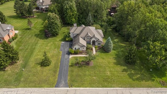 4875 Green Meadow Lane, Rochester, MI 48306