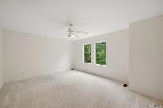 4875 Green Meadow Lane, Rochester, MI 48306