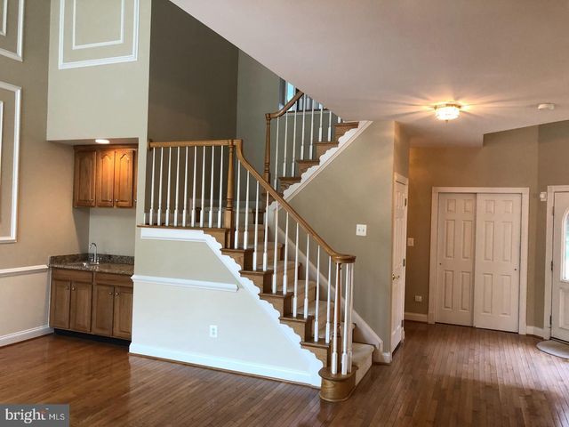20090 VALHALLA SQ, Ashburn, VA 20147