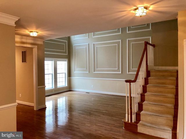 20090 VALHALLA SQ, Ashburn, VA 20147