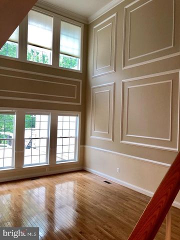 20090 VALHALLA SQ, Ashburn, VA 20147
