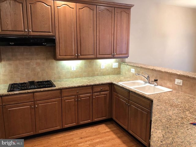 20090 VALHALLA SQ, Ashburn, VA 20147