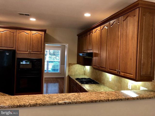 20090 VALHALLA SQ, Ashburn, VA 20147