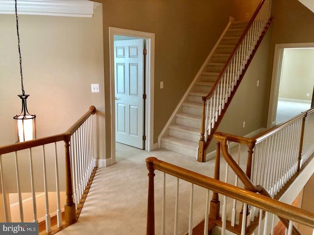 20090 VALHALLA SQ, Ashburn, VA 20147