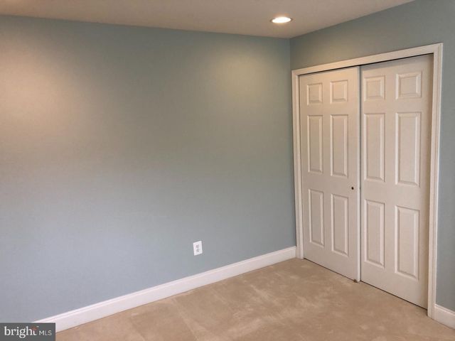 20090 VALHALLA SQ, Ashburn, VA 20147