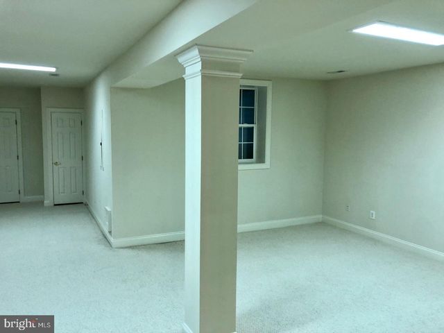 20090 VALHALLA SQ, Ashburn, VA 20147