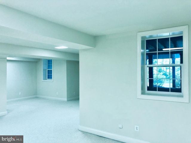 20090 VALHALLA SQ, Ashburn, VA 20147