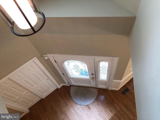 20090 VALHALLA SQ, Ashburn, VA 20147