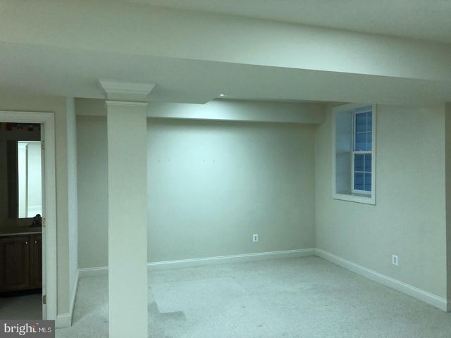 20090 VALHALLA SQ, Ashburn, VA 20147