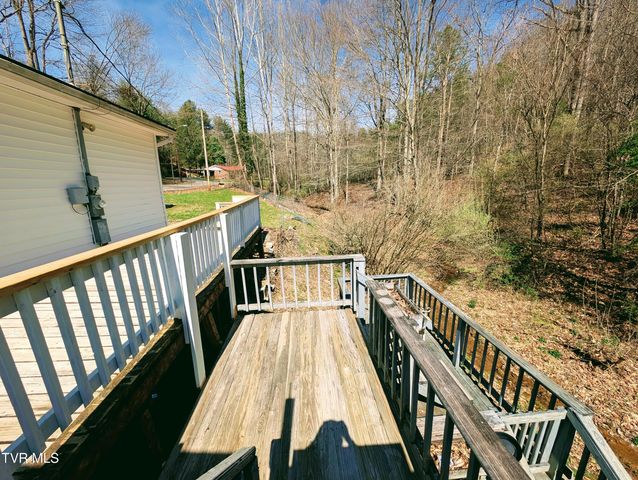 11510 Dogwood Lane, Pound, VA 24279