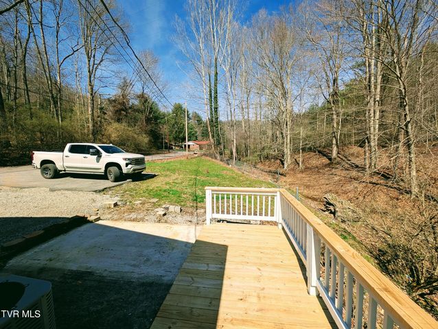 11510 Dogwood Lane, Pound, VA 24279